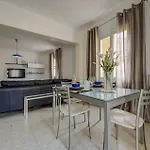 Stella Maris * Sliema